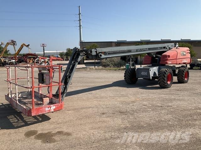 SkyJack SJ66T 伸縮臂高空作業車