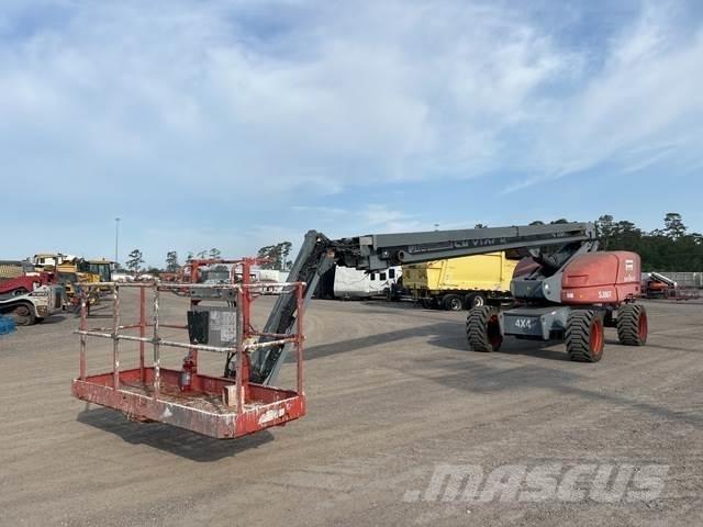 SkyJack SJ86T 伸縮臂高空作業車