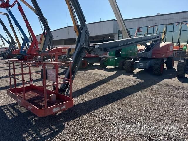 SkyJack SJ86T 伸縮臂高空作業車