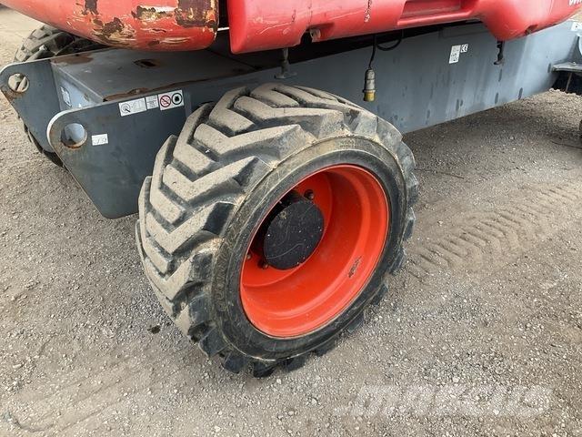 SkyJack SJ86T 伸縮臂高空作業車