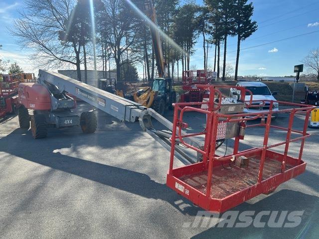 SkyJack SJ86T 伸縮臂高空作業車