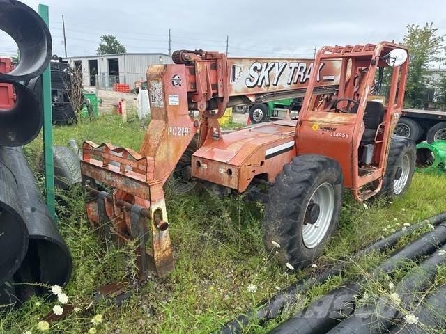 SkyTrak 6036 伸縮臂操作車