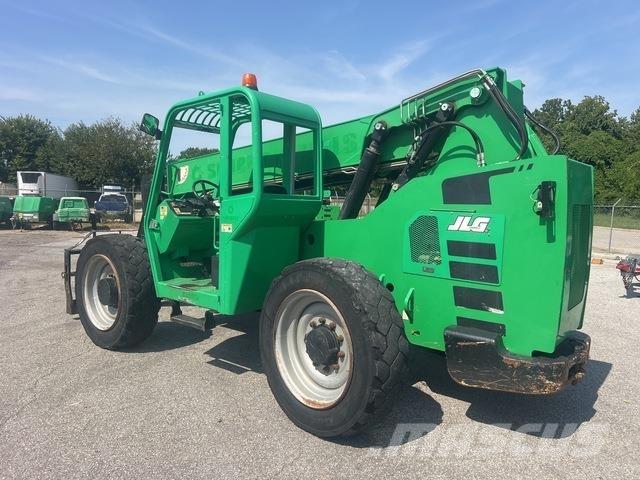 SkyTrak 6036 伸縮臂操作車