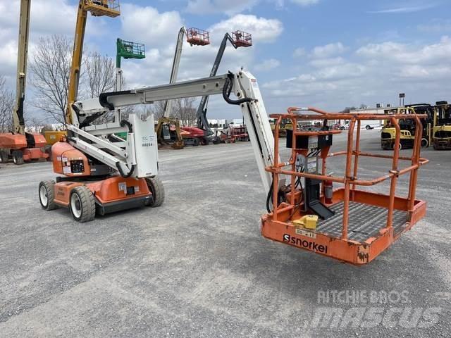Snorkel A46JE 曲臂高空作業車