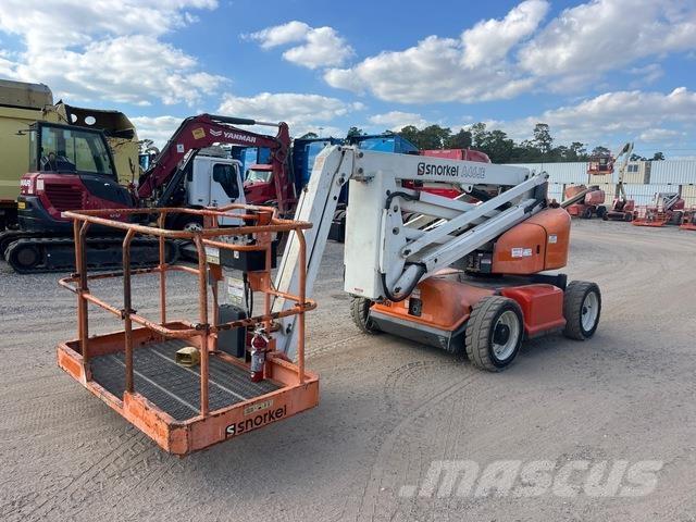 Snorkel A46JE 曲臂高空作業車