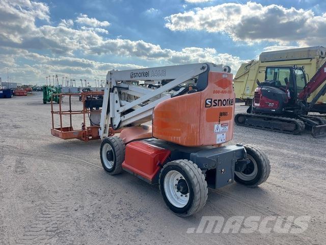 Snorkel A46JE 曲臂高空作業車