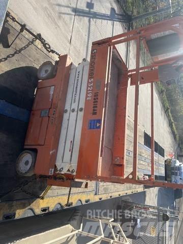 Snorkel S3219E 剪式升降機