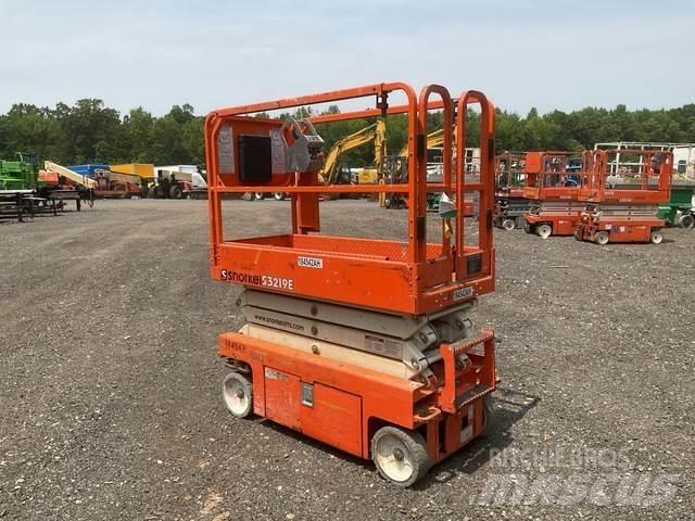Snorkel S3219E 剪式升降機