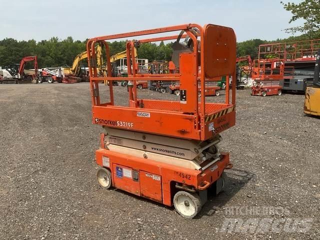 Snorkel S3219E 剪式升降機