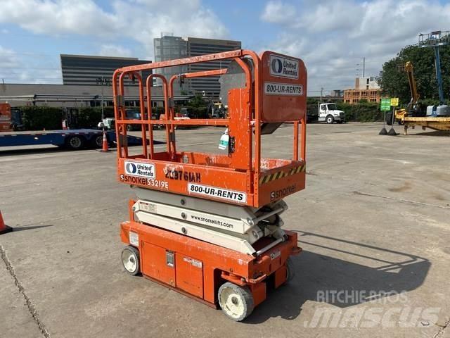 Snorkel S3219E 剪式升降機