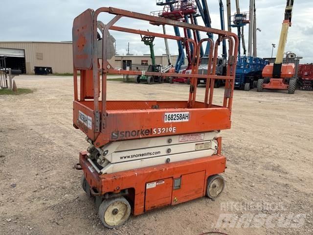 Snorkel S3219E 剪式升降機
