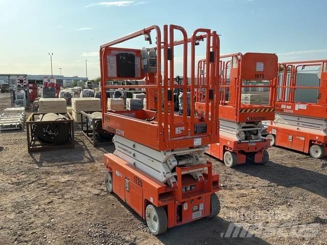 Snorkel S3219E 剪式升降機