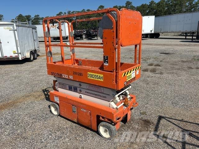 Snorkel S3219E 剪式升降機