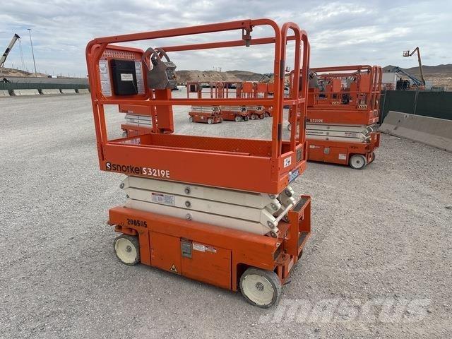 Snorkel S3219E 剪式升降機