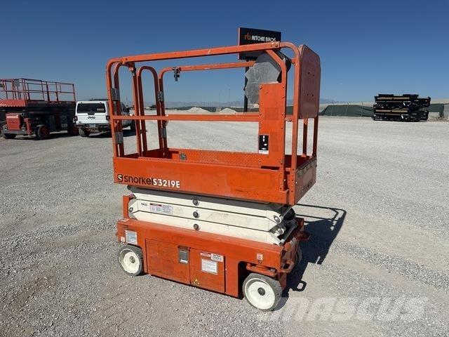 Snorkel S3219E 剪式升降機