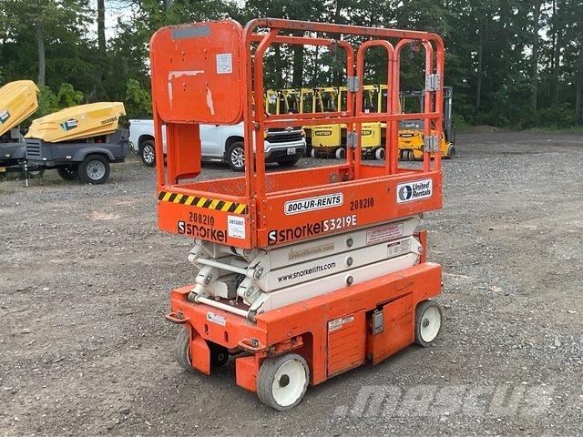 Snorkel S3219E 剪式升降機