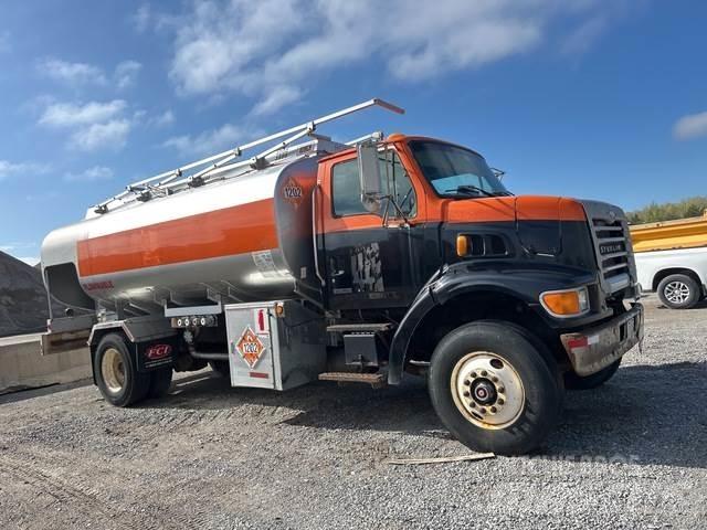 Sterling L7500 運油車