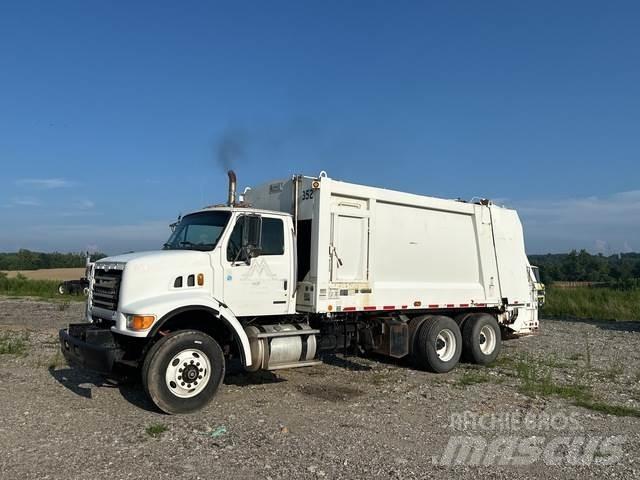 Sterling L7500 垃圾車