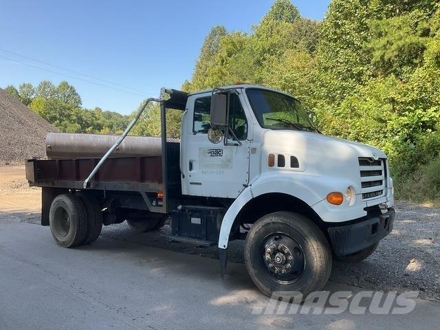 Sterling L7500 傾卸式卡車