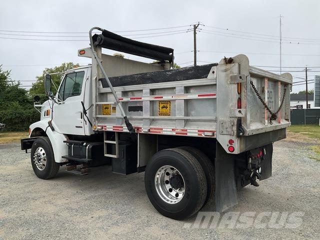 Sterling L7500 傾卸式卡車
