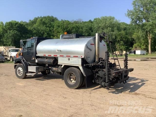 Sterling L8500 混凝土車