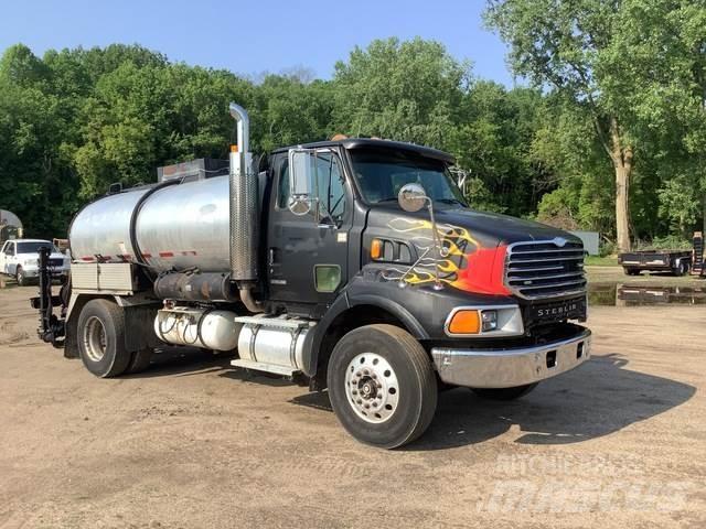 Sterling L8500 混凝土車