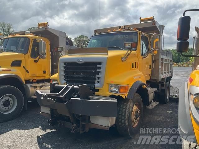 Sterling L8500 刮雪板和犁