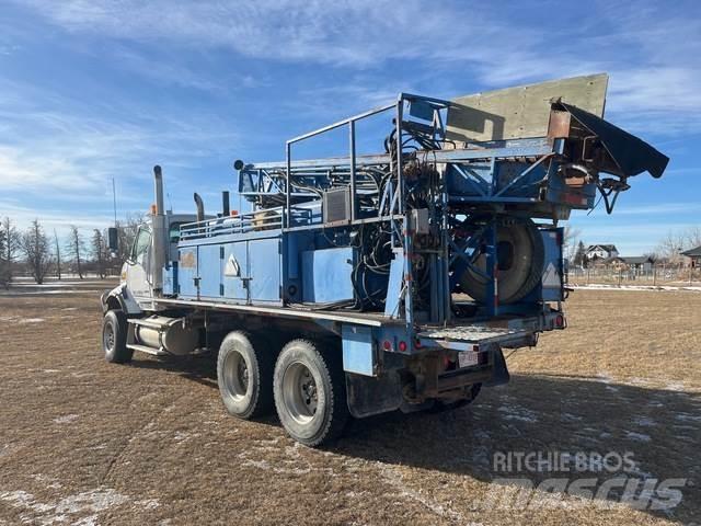 Sterling L9500 移動式鑽機車