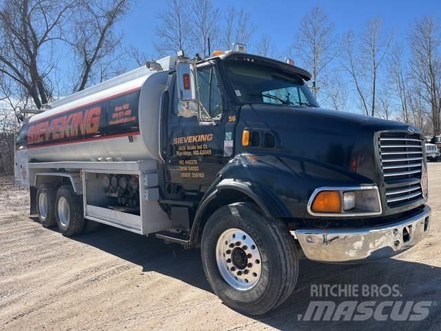Sterling L9500 運油車