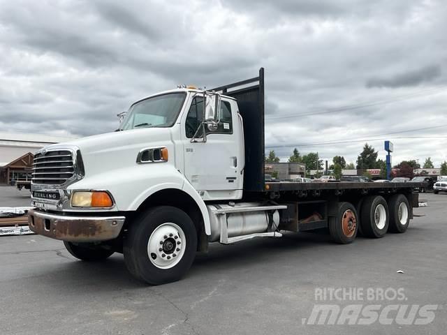 Sterling L9500 平板式/側卸式卡車