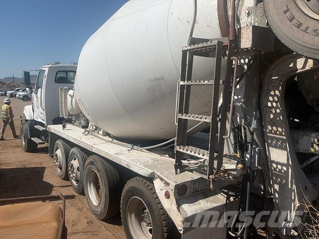 Sterling L9500 其他貨車