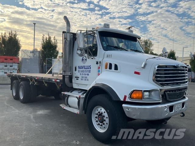 Sterling L9500 平板式/側卸式卡車