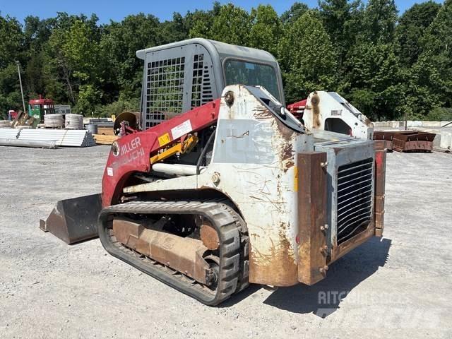 Takeuchi TL10 滑移轉向裝載機