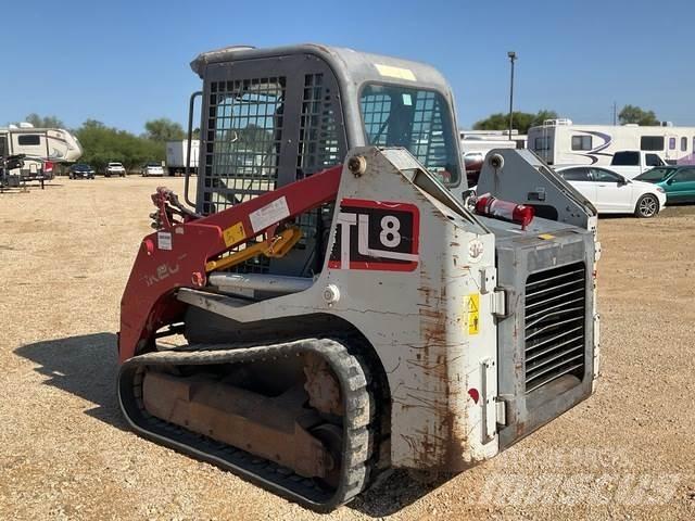 Takeuchi TL8 滑移轉向裝載機
