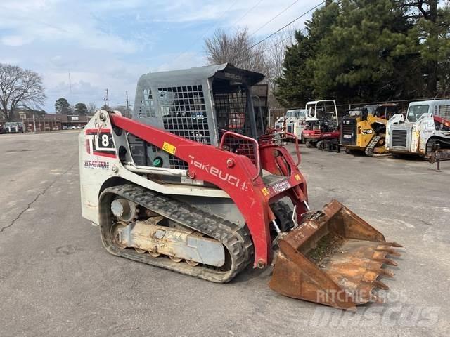 Takeuchi TL8 滑移轉向裝載機