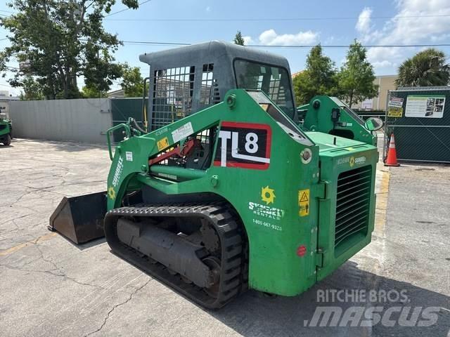 Takeuchi TL8 滑移轉向裝載機