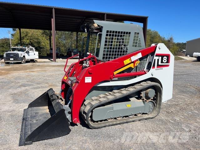Takeuchi TL8 滑移轉向裝載機
