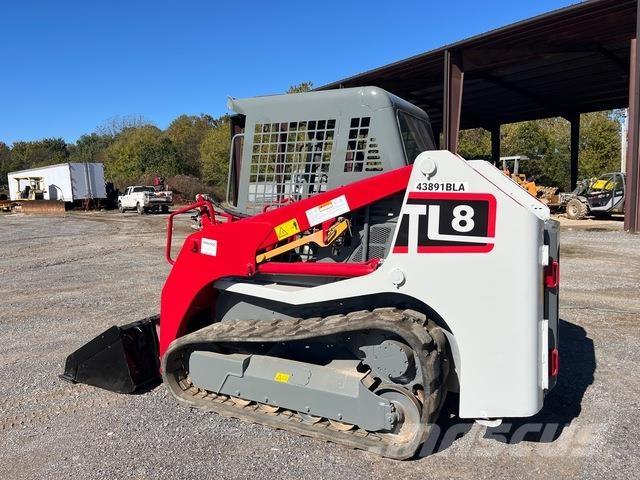 Takeuchi TL8 滑移轉向裝載機