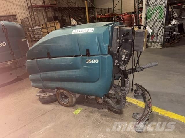 Tennant 5680 洗地吸乾機