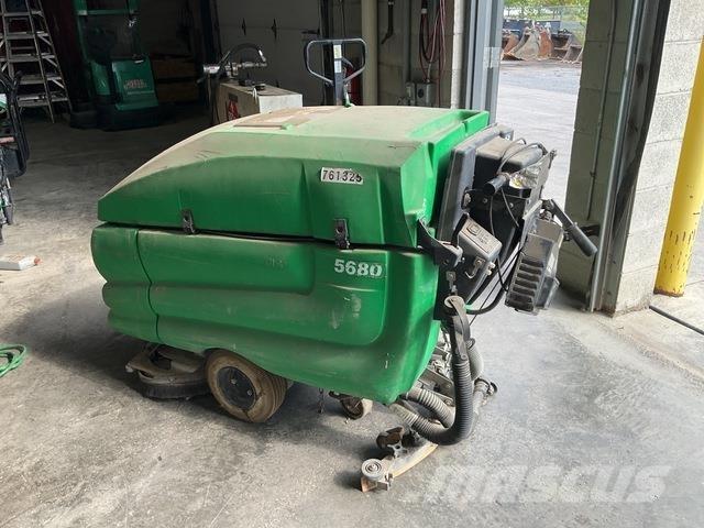 Tennant 5680 洗地吸乾機