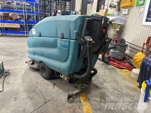 Tennant 5700XP 洗地吸乾機