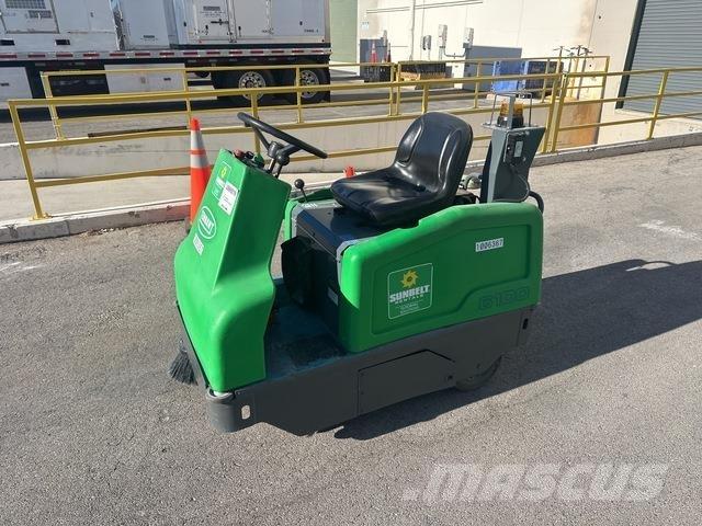 Tennant 6100 室內掃倉機