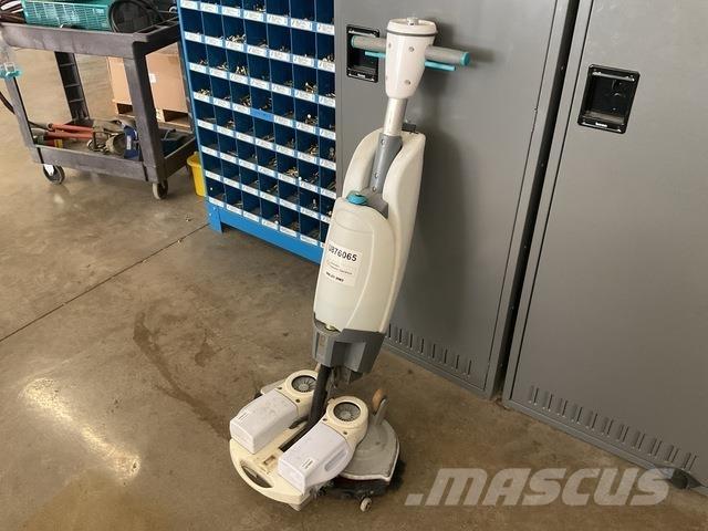 Tennant IMOPXL 洗地吸乾機