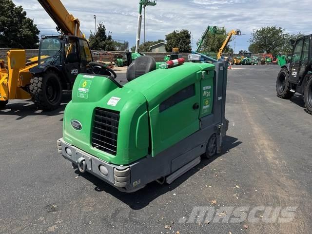 Tennant M20 室內掃倉機