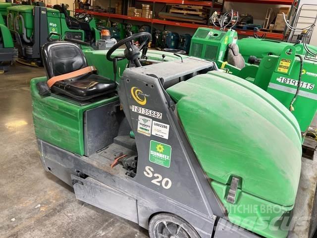 Tennant S20 室內掃倉機