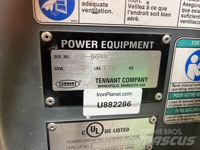 Tennant S20 室內掃倉機
