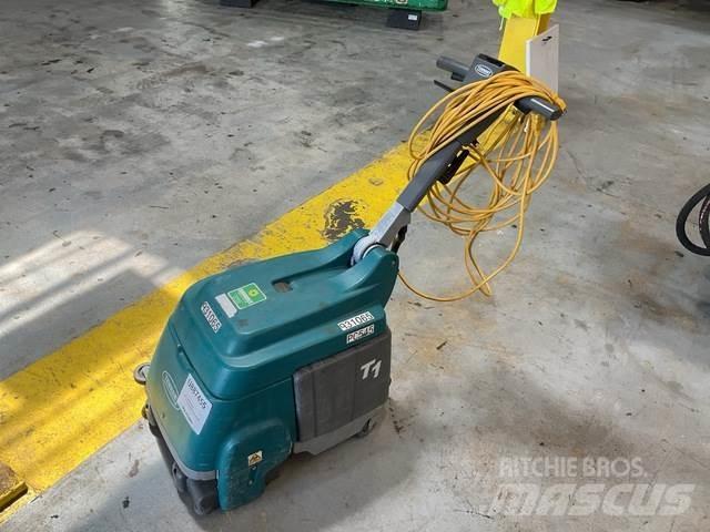 Tennant T1 洗地吸乾機