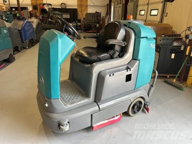 Tennant T12 洗地吸乾機