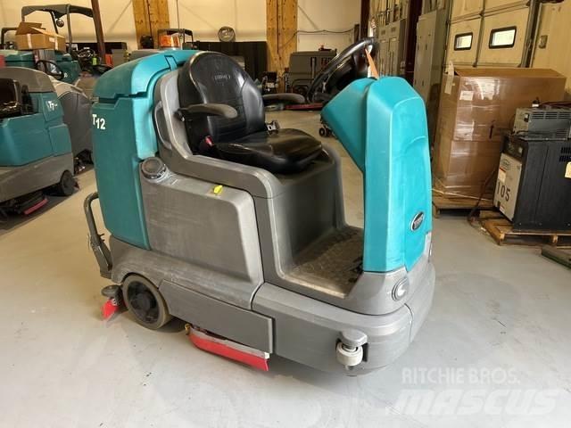 Tennant T12 洗地吸乾機