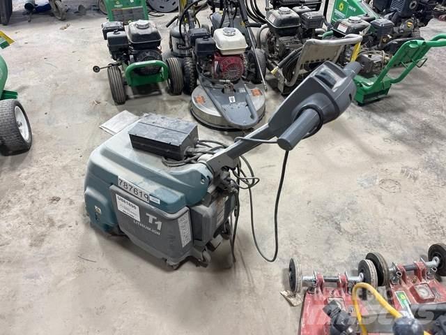 Tennant T1B 洗地吸乾機